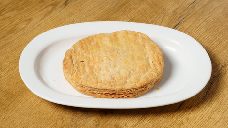 Σφολιάτα Ζαμπόν Κασέρι Σάλτσα